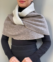 Lade das Bild in den Galerie-Viewer, Kuschelrock Doubleface Wollweiß-Beige
